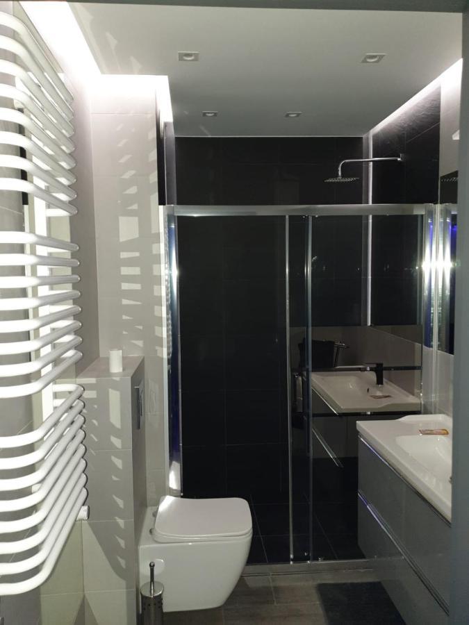 Apartament Skarbowa 1& Parking Лешно Екстериор снимка